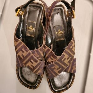 Lucca, size 9.5, color black